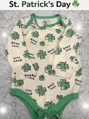Wonder Nation St. Patrick’s Day Shamrock Onesie 6-9M